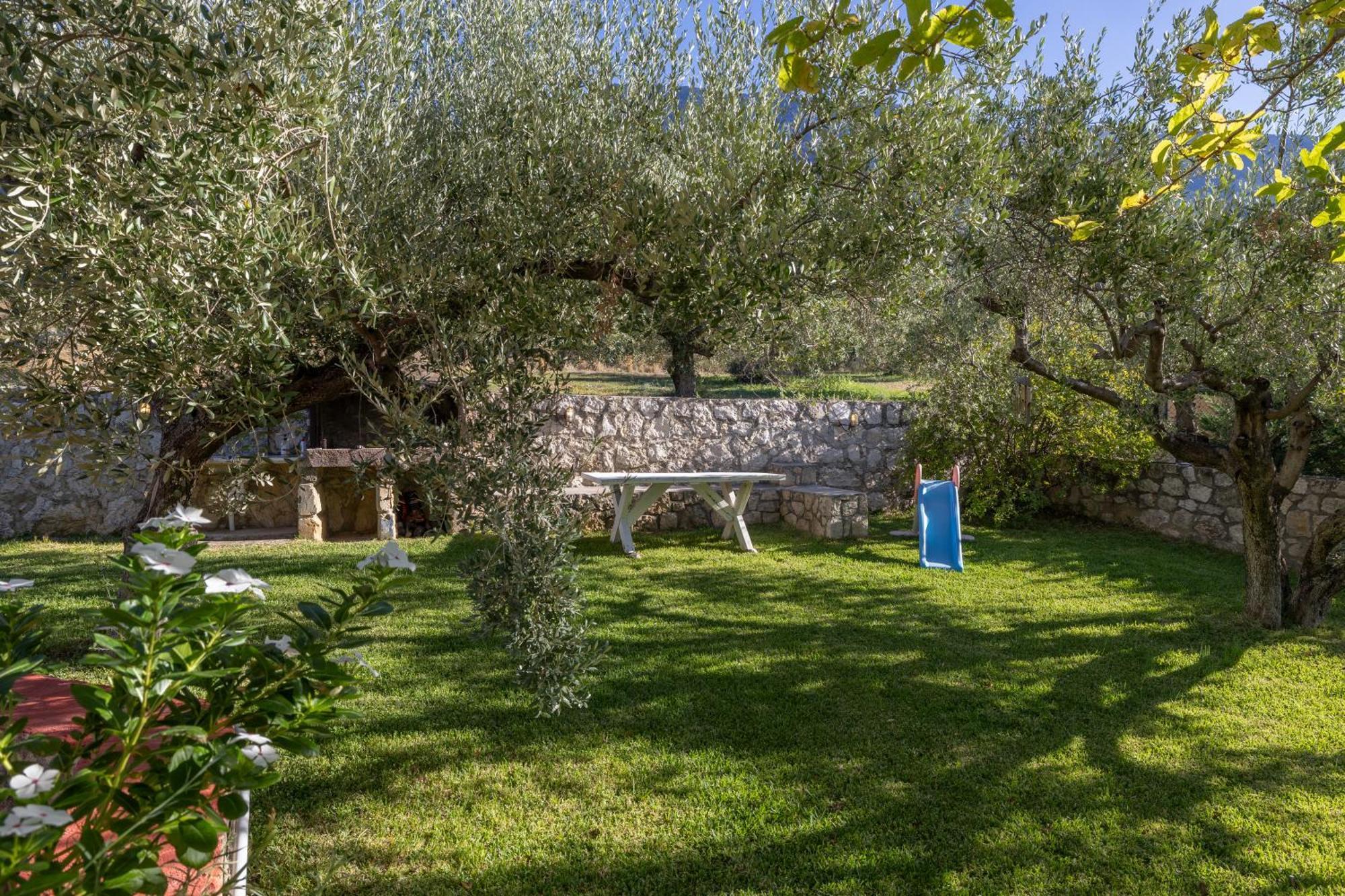 Delfinia Daire Vlachata Dış mekan fotoğraf